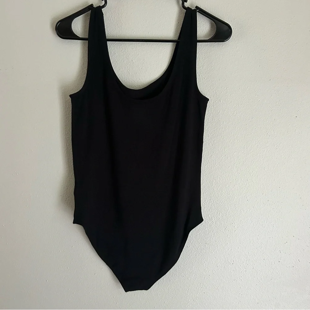 Gap Black Scoop Neck Sleeveless Bodysuit - Picture 3 of 3